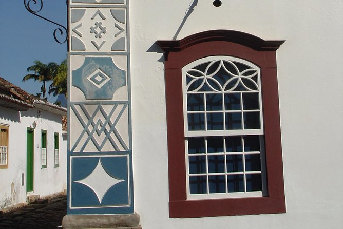 Historical Tour with Cachaça Tasting - BY PARATY TOURS - Casa da Cultura and Paraty’s creative side