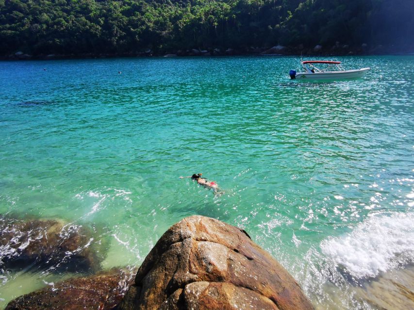 Ilha Grande: 360° Circumnavigation Speed Boat Tour - 8h - The boat ride is part of the main attraction