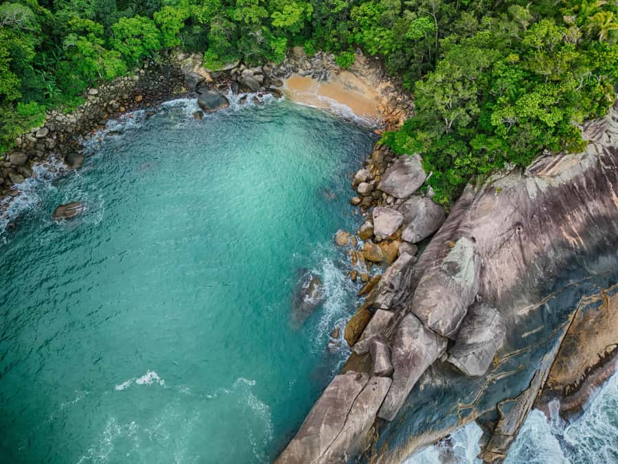 Ilha Grande: 360° Circumnavigation Speed Boat Tour - 8h - Lunch comes late, and it is optional