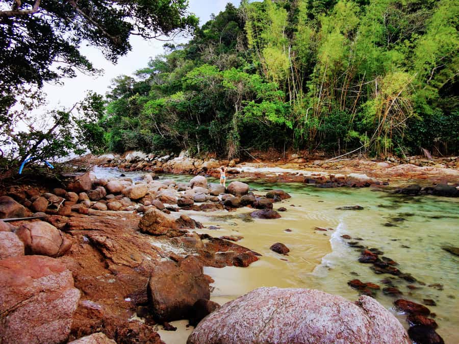 Ilha Grande: 6-Hour Speedboat Tour to Blue and Green Lagoons - What to pack for comfort and safety