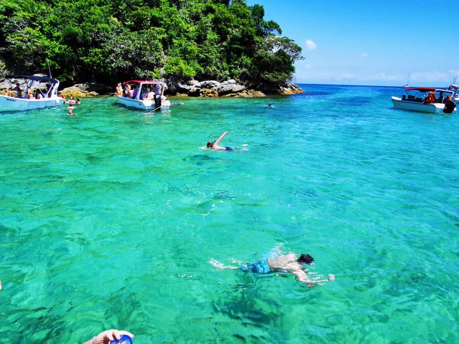 Ilha Grande: 6-Hour Speedboat Tour to Blue and Green Lagoons - Starting at Vila do Abraão