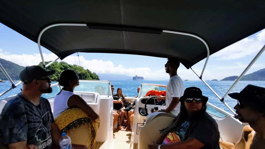 Ilha Grande: 7h Speedboat Tour of Paradise Islands - Lunch on Ilha Grande, with a choice to skip the restaurant