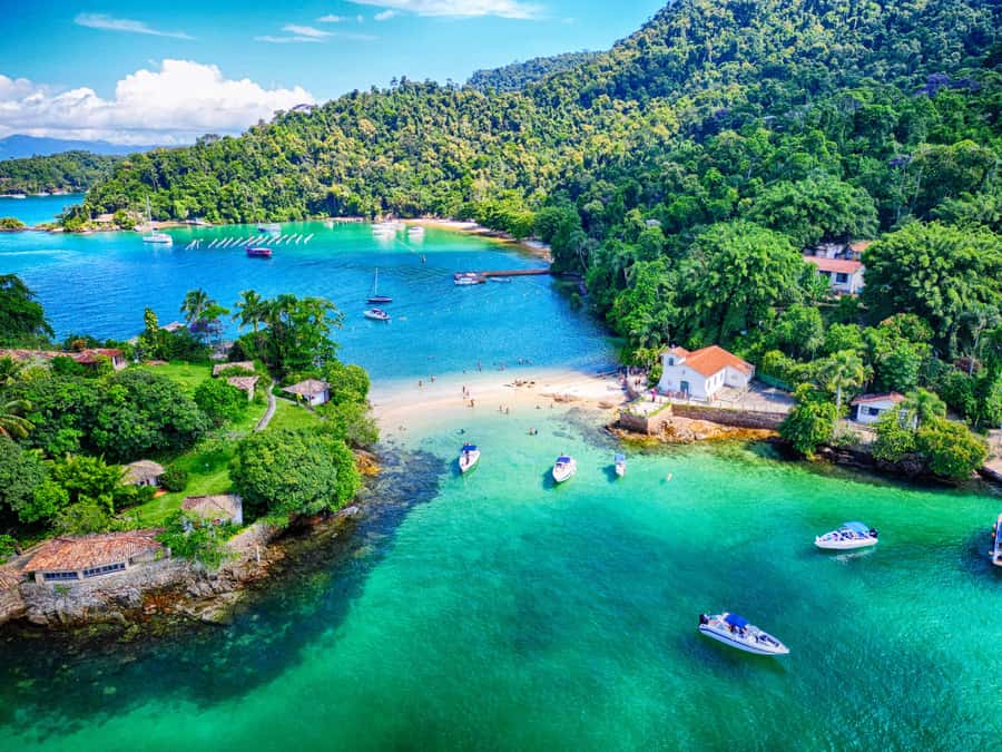 Ilha Grande: 7h Speedboat Tour of Paradise Islands - Cataguases: the photogenic first stop