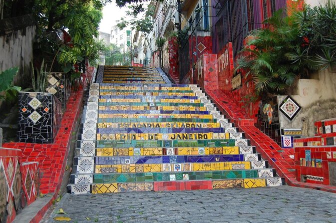 More than a Pub Crawl: An Authentic Night Experience in Rio - Why this Lapa night works
