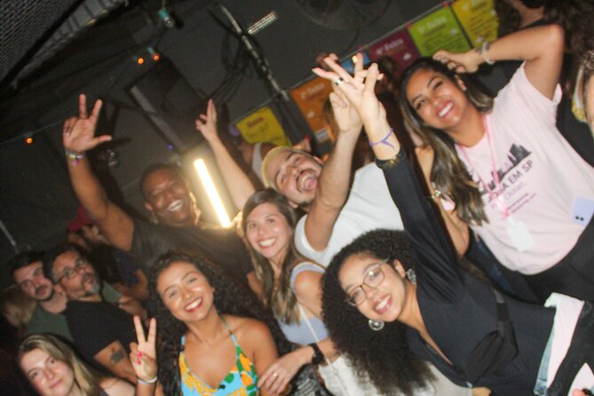 Night Walking Tour through the Bars of São Paulo - LiLi Club closes with São Paulo funk