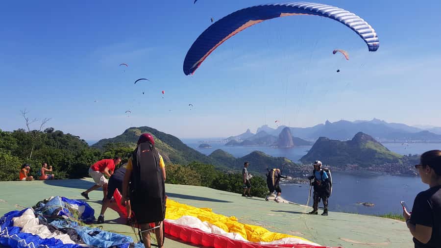 Niterói: Paragliding Experience with GoPro Photos and Video - What the tandem flight feels like
