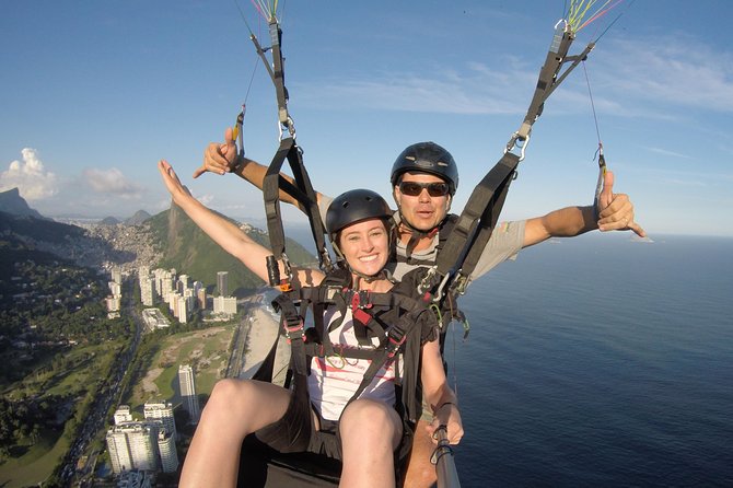 Paragliding in Rio de Janeiro - The Pilots Make the Difference
