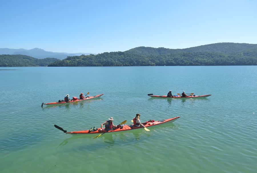 Paraty Bay: Half-Day Mangroves and Beaches Tour by Kayak - Why Paraty Bay works so well by kayak