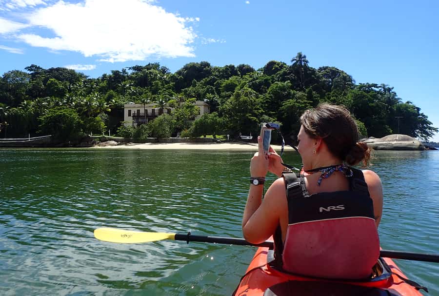 Paraty Bay: Half-Day Mangroves and Beaches Tour by Kayak - Paddling between islands and beaches