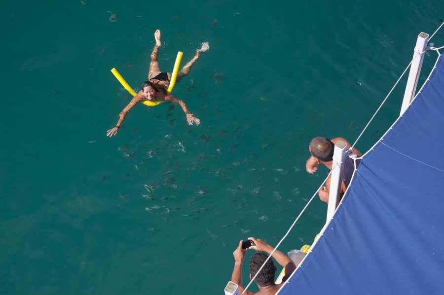 Paraty Bay: Islands & Beaches Boat Tour with Snorkeling - Lunch, drinks, fruit, and the real cost