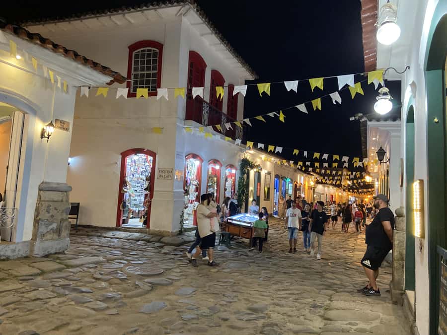 Paraty: Historic Centre Walking Tour & Cachaça Tasting - Finishing with cachaça Gabriela
