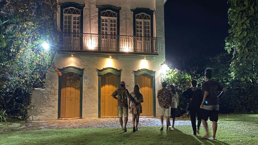 Paraty: Historic Centre Walking Tour & Cachaça Tasting - Reading Paraty through its trading cycles