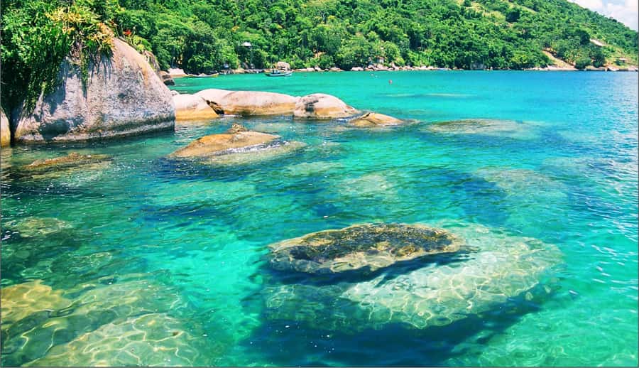 Paraty: Schooner Boat Tour with Beaches and Snorkeling - What this Paraty boat trip is really like