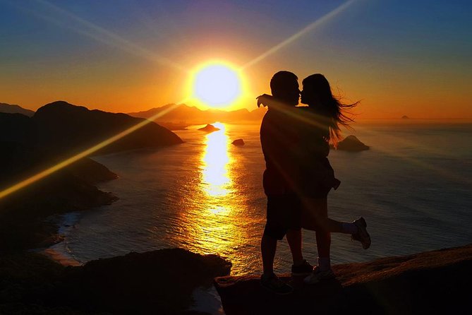 Pedra do Telégrafo Hiking Tour ( Telegraph Rock - Avoid Crowds) - Rio de Janeiro - Getting the famous photograph
