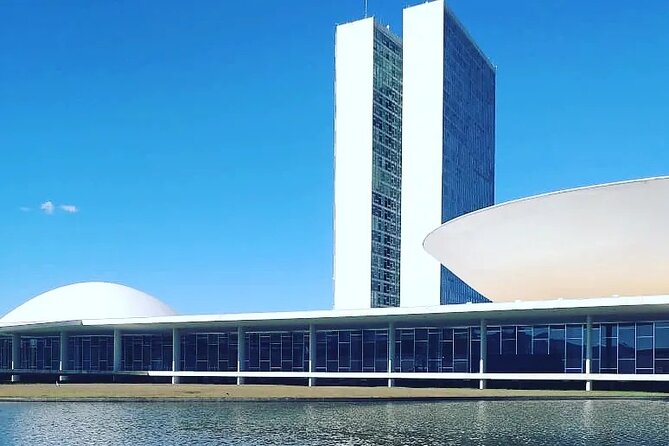Private city tour in Portuguese, English and Spanish. - The city’s major sights by private vehicle