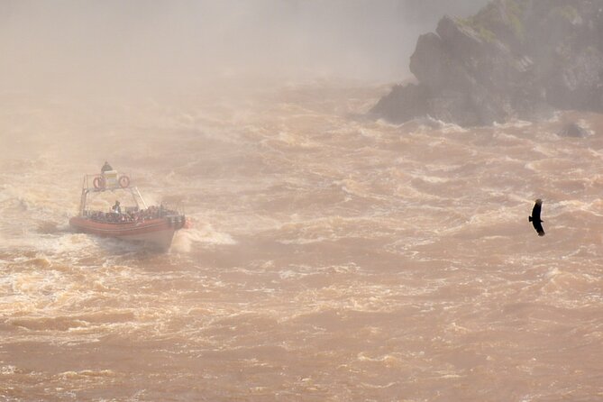 Private transport with guide to the Falls on the Argentinean side. - Why the Argentine side deserves a separate visit