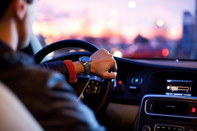 Regular Transport - LAWN | CINNAMON - Meeting your driver at the airport or hotel