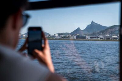 Boat Tour of Guanabara Bay