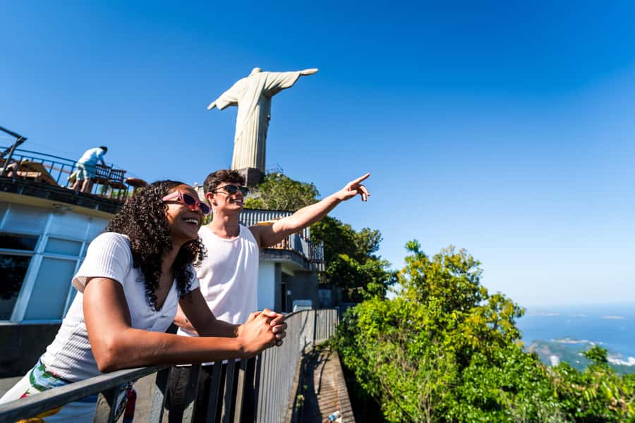 Rio: Christ the Redeemer & Selarón Steps Half-Day Tour - Who should book this tour
