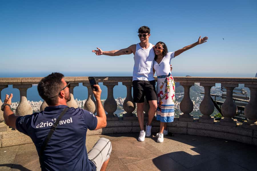Rio: Christ the Redeemer & Selarón Steps Half-Day Tour - Guide quality can shape the whole morning