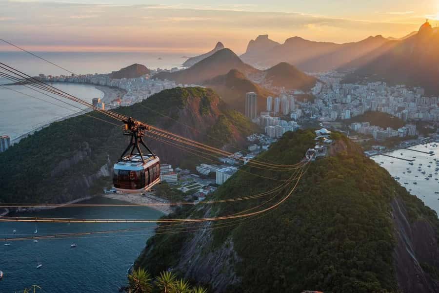 Rio: Cristo Redentor, Pão de Açúcar , almoço em churrascaria - Sugarloaf Mountain by cable car