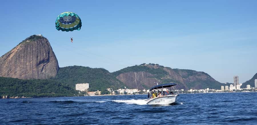 Rio de Janeiro: 2-Hour Boat Trip with Parasailing - The parasailing flight above Rio