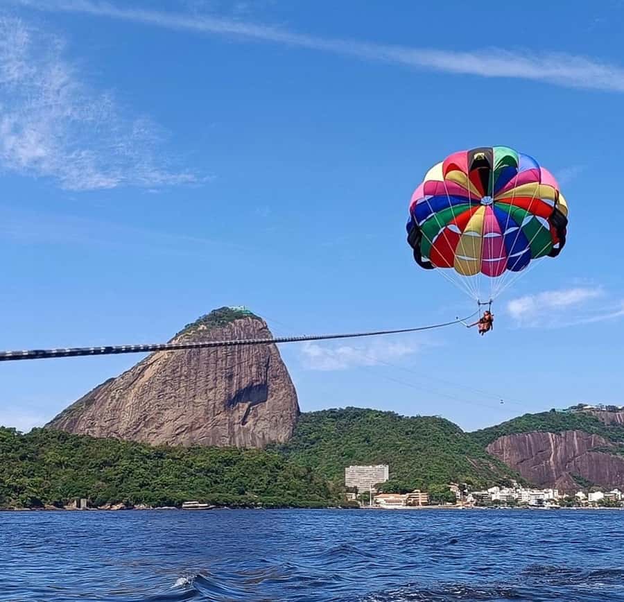 Rio de Janeiro: 2-Hour Boat Trip with Parasailing - What the boat ride adds to the experience