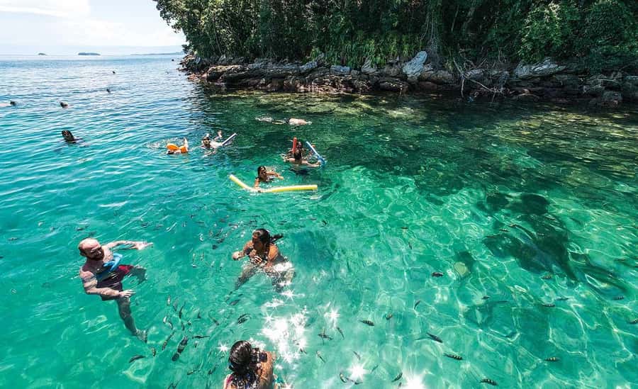 Rio de Janeiro: Angra dos Reis and Ilha Grande Full-Day Tour - Lagoa Verde and the best snorkeling chance