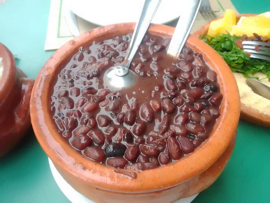 Rio de Janeiro: Barra da Tijuca Walk & Food Tour with Drinks - Eating your way along Olegário Maciel Avenue
