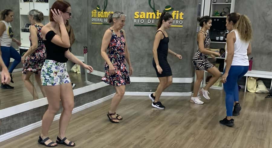 Rio de Janeiro: Beginner Samba Lesson in Ipanema - Carnival costumes turn the lesson into a photo session