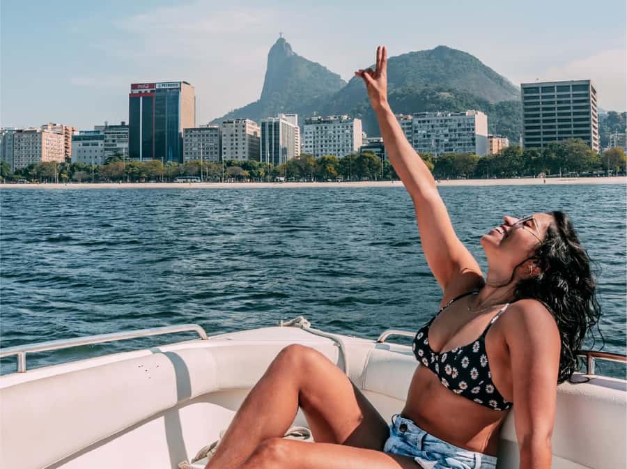 Rio de Janeiro: Boat Tour - Sunset with Beer - Urca and São João Fort set the scene