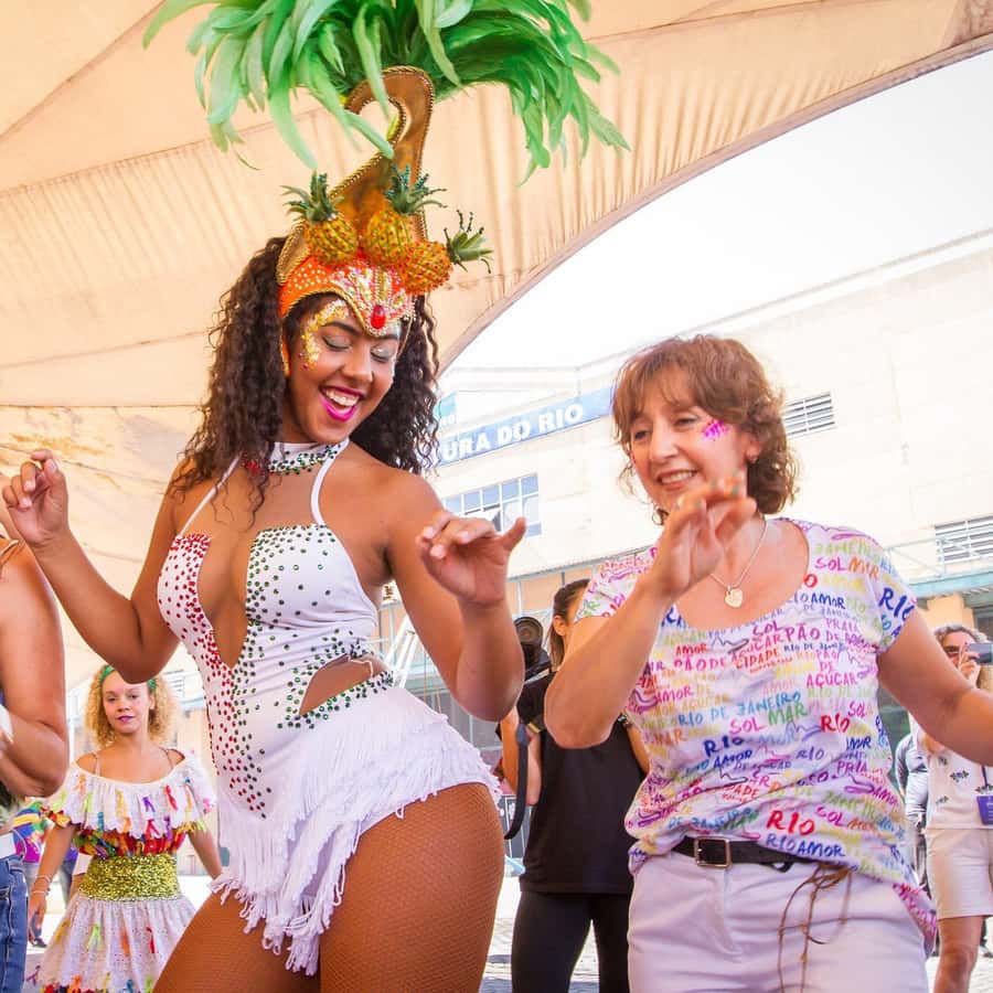 Rio de Janeiro: Carnaval Backstage Tour and Samba Class - Inside the samba school workshop