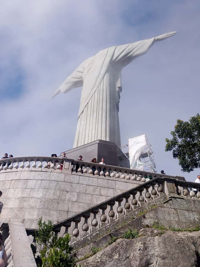 Rio de Janeiro: Christ Redeemer + Sugar Loaf & more + Lunch - The guide can lift the whole experience