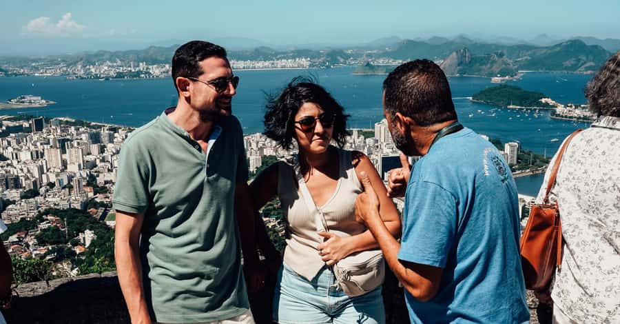 Rio de Janeiro: Christ the Redeemer, Sugarloaf, & City-tour - Dona Marta gives you the wider picture