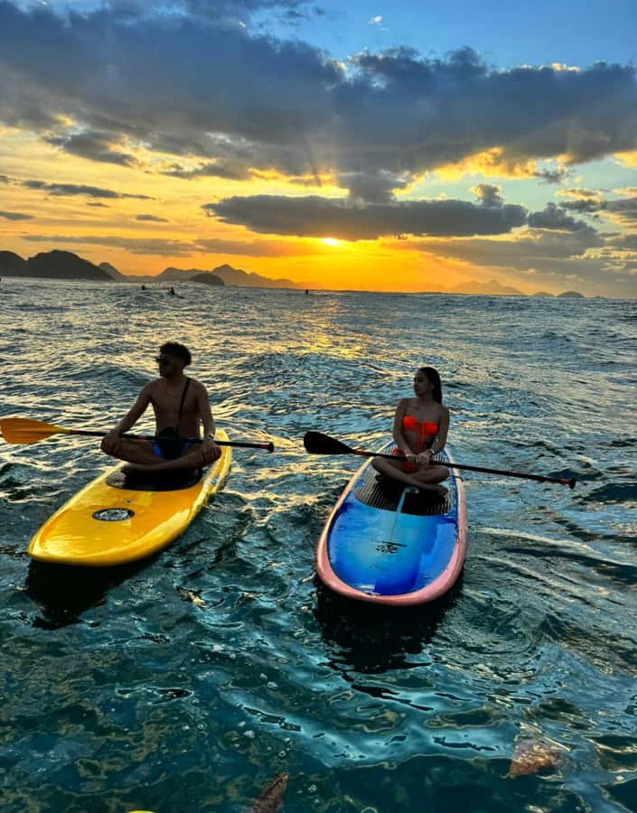 Rio de Janeiro: Copacabana Sunrise Stand Up Paddleboard Tour - Finding the red turtle tent at Av. Atlântica, 4134