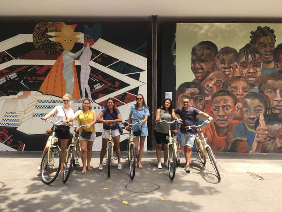 Rio de Janeiro: Guided Bike Tours in Small Groups - What the guides add to the ride