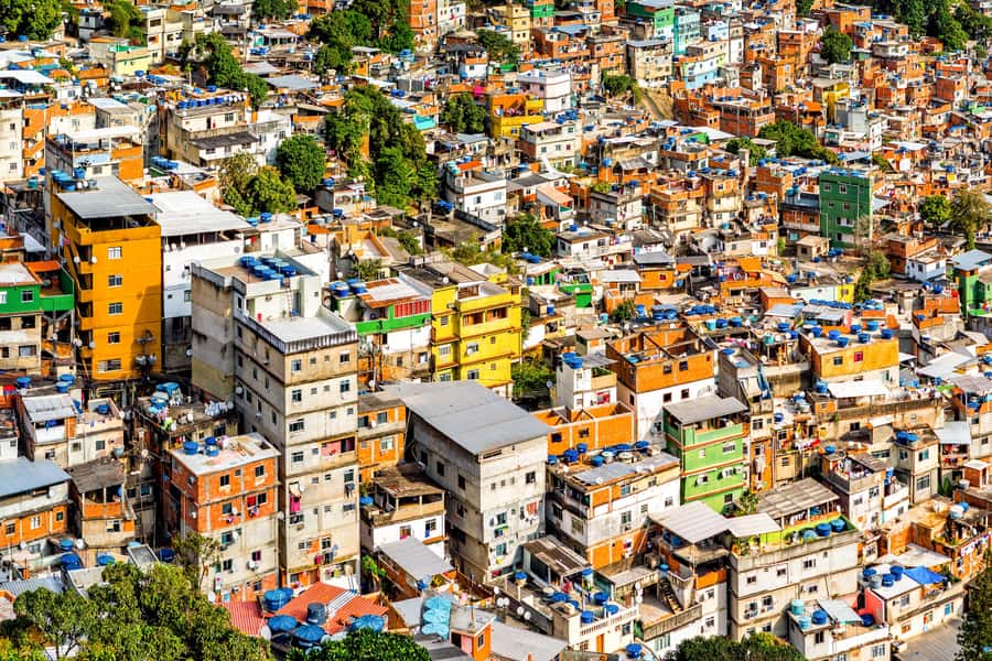 Rio De Janeiro: Half-Day Rocinha Favela Walking Tour - Walking into Rocinha, one step at a time