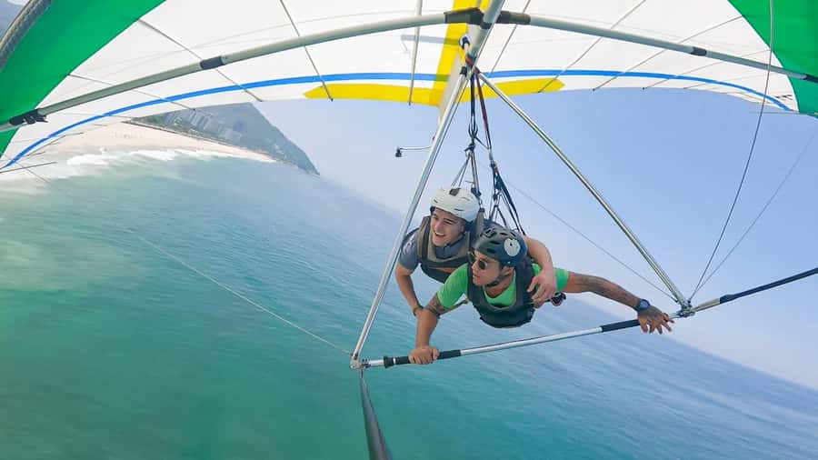 Rio de Janeiro: Hang Gliding or Paragliding Flight - Meeting at Pepino Beach in São Conrado