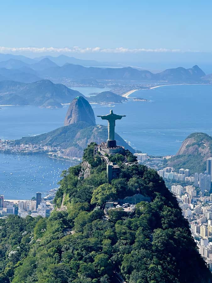 Rio de Janeiro: Helicopter Flight Christ the Redeemer 30 min - The lagoon, Jockey Club, and Tijuca Forest