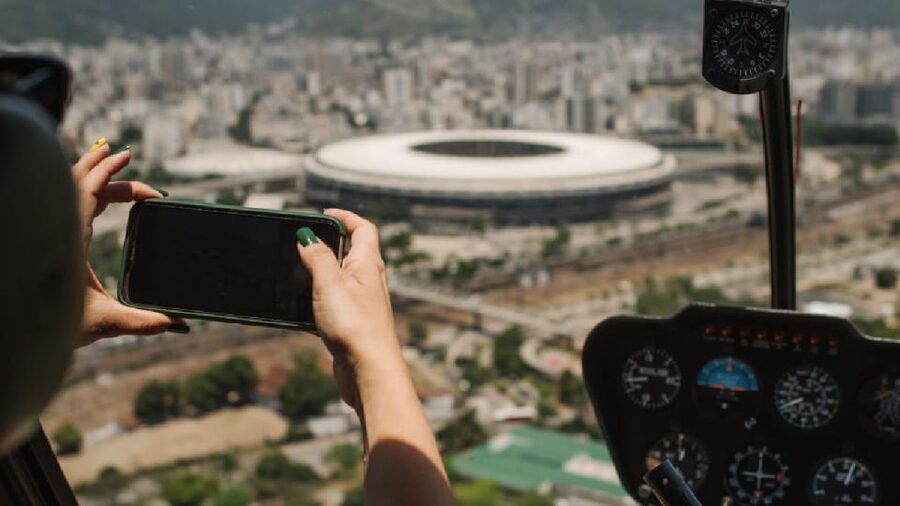 Rio de Janeiro: Helicopter Tour - What the ground team and pilot add
