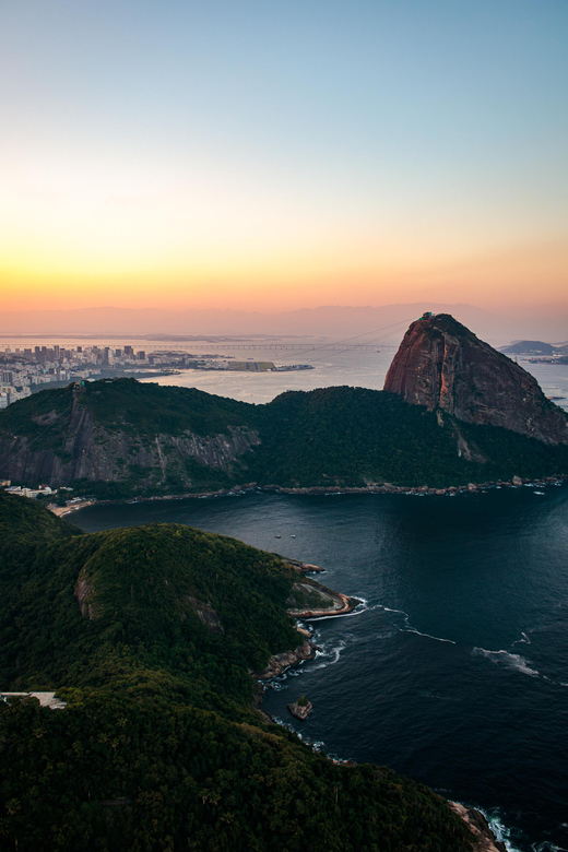 Rio de Janeiro: Helicopter Tour with an unforgettable view - Sugarloaf Mountain and Rodrigo de Freitas Lagoon