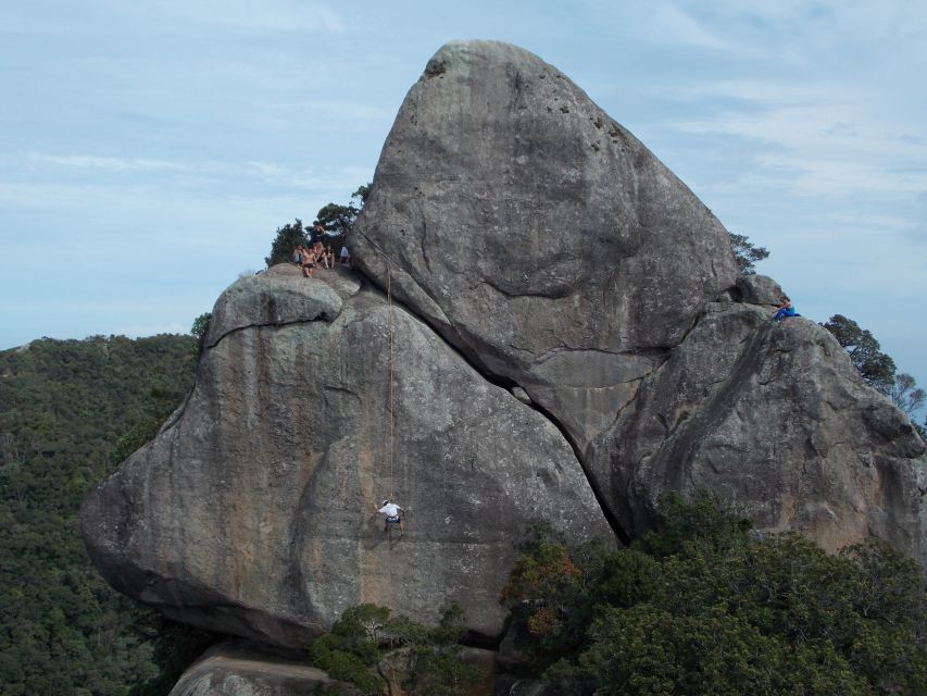 Rio de Janeiro: Hiking and Rappelling at Tijuca Forest - The final climb to Bico do Papagaio