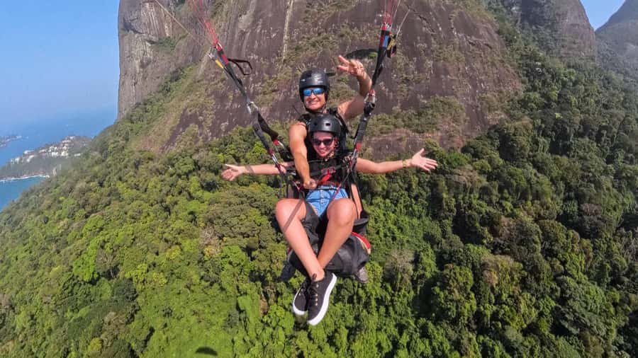 Rio de Janeiro : Paragliding Tandem Flights over Rio - What the $174 Price Really Covers