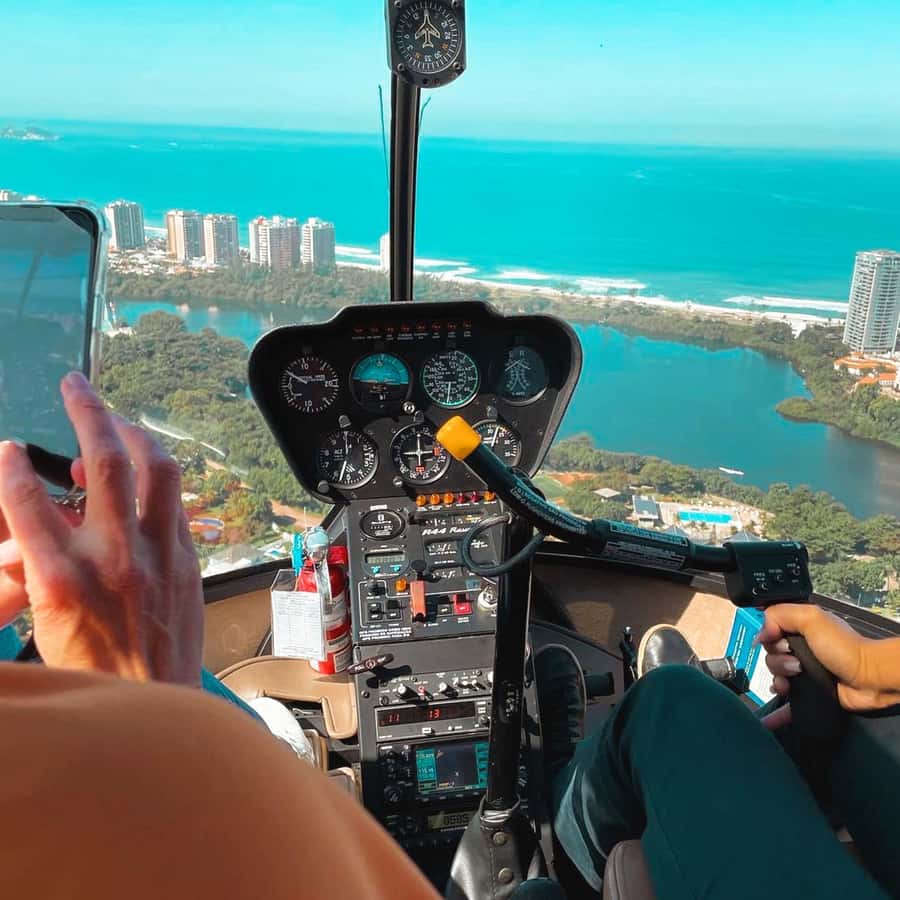 Rio de Janeiro: Private Helicopter Tour - Why a helicopter is a smart way to see Rio