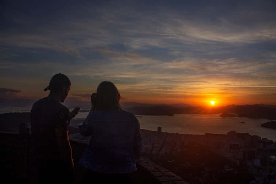 Rio de Janeiro: Private Sunrise Tour at Mirante Dona Marta - Arriving before the crowds at 360 meters