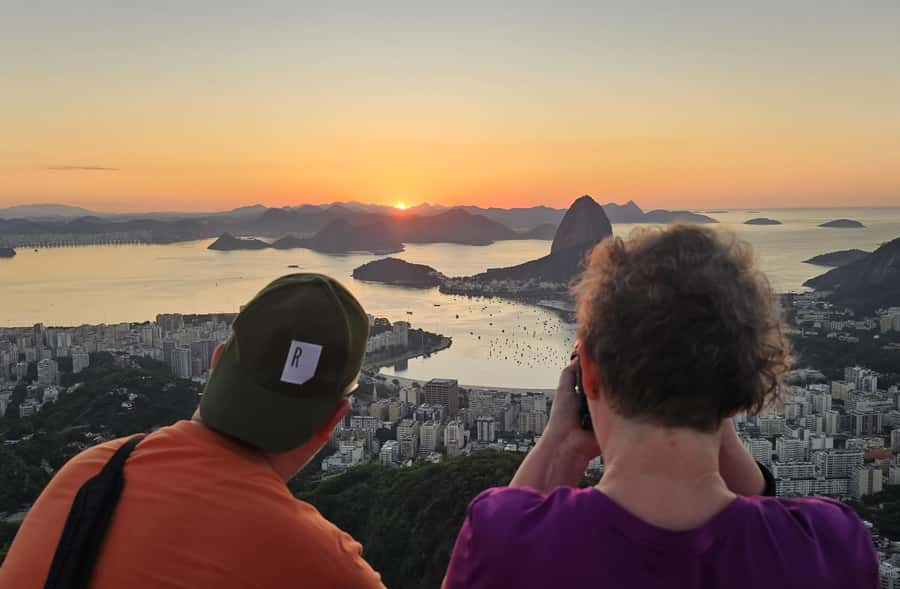 Rio de Janeiro: Private Sunrise Tour at Mirante Dona Marta - How the 150 minutes usually fit together