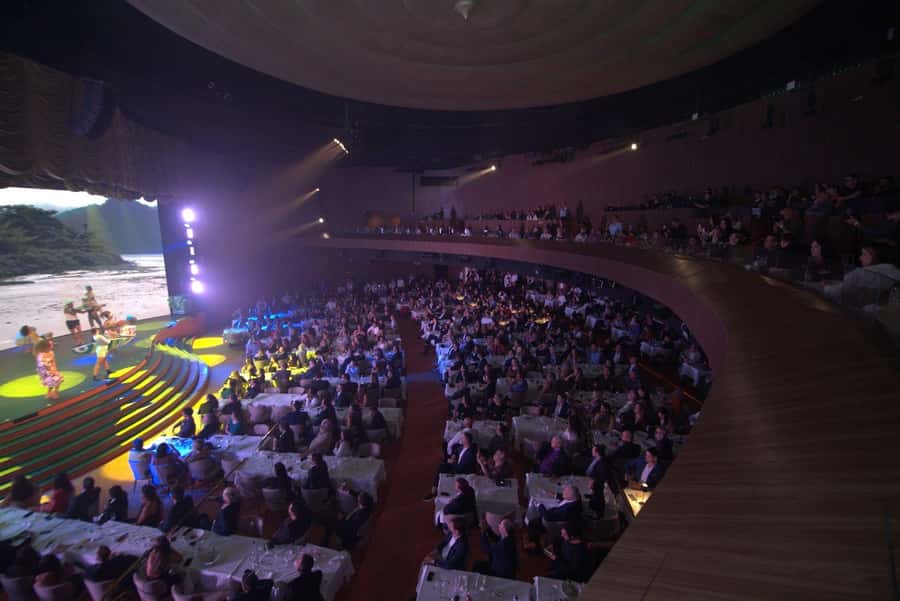 Rio de Janeiro: Roxy Dinner Show with Hotel Pickup - What the four-hour schedule means for your night