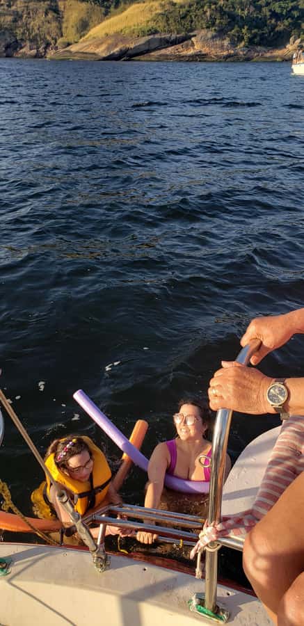Rio de Janeiro: Sailing Sunset Tour with Snacks and Drinks - Who will enjoy it most