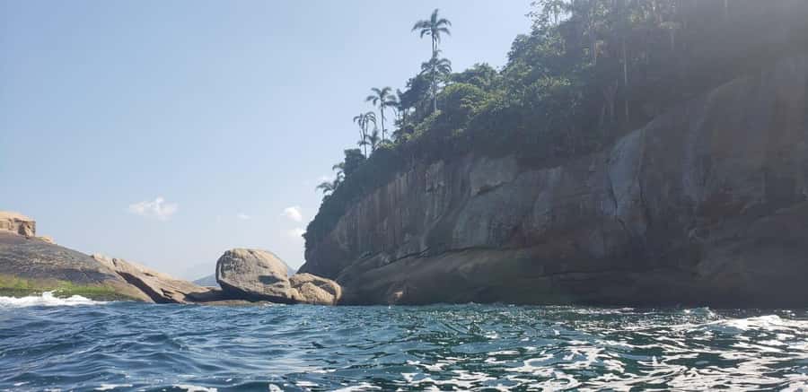 Rio de Janeiro: Sailing Sunset Tour with Snacks and Drinks - Sailing across Guanabara Bay