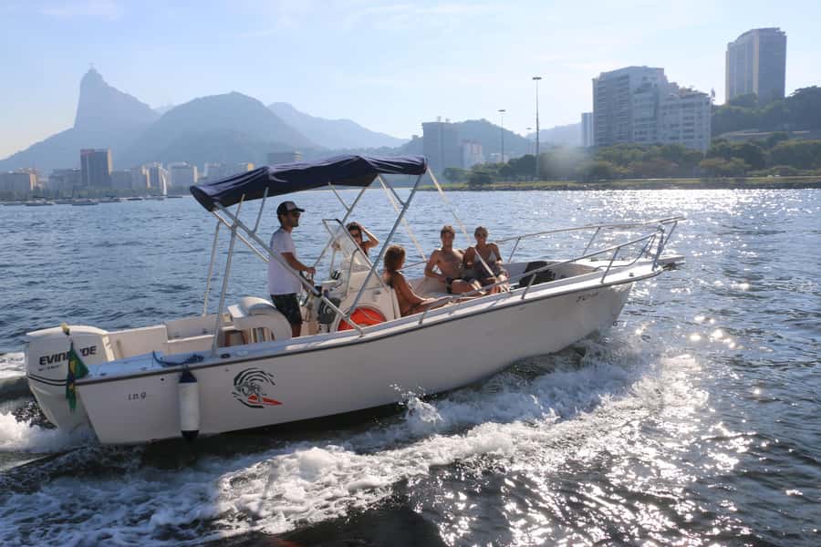 Rio de Janeiro: SpeedBoat Tour - Beach Tour with Beer - Arpoador and the open-water views